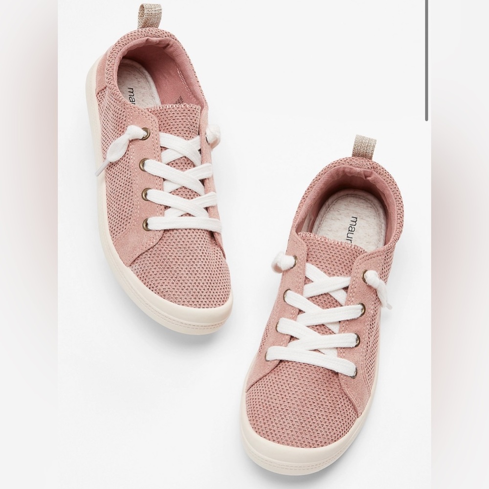 Maurice’s sz 9 Mariah faux suede pink sneakers